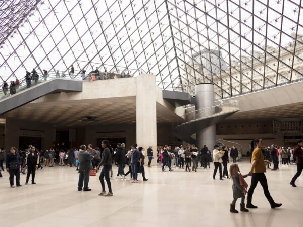 Discover the Louvre: Paris Art Tour + Mona Lisa pass - Image 7