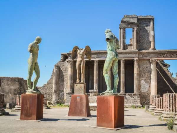 Exploration of Pompeii: Ancient Adventure! - Image 3