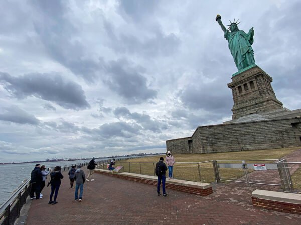 NYC em Destaque: Memorial, Finance, Liberty Tour - Image 4