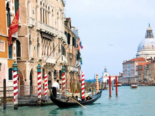 Gondola Dreams: Your Private Venetian Odyssey - Image 2